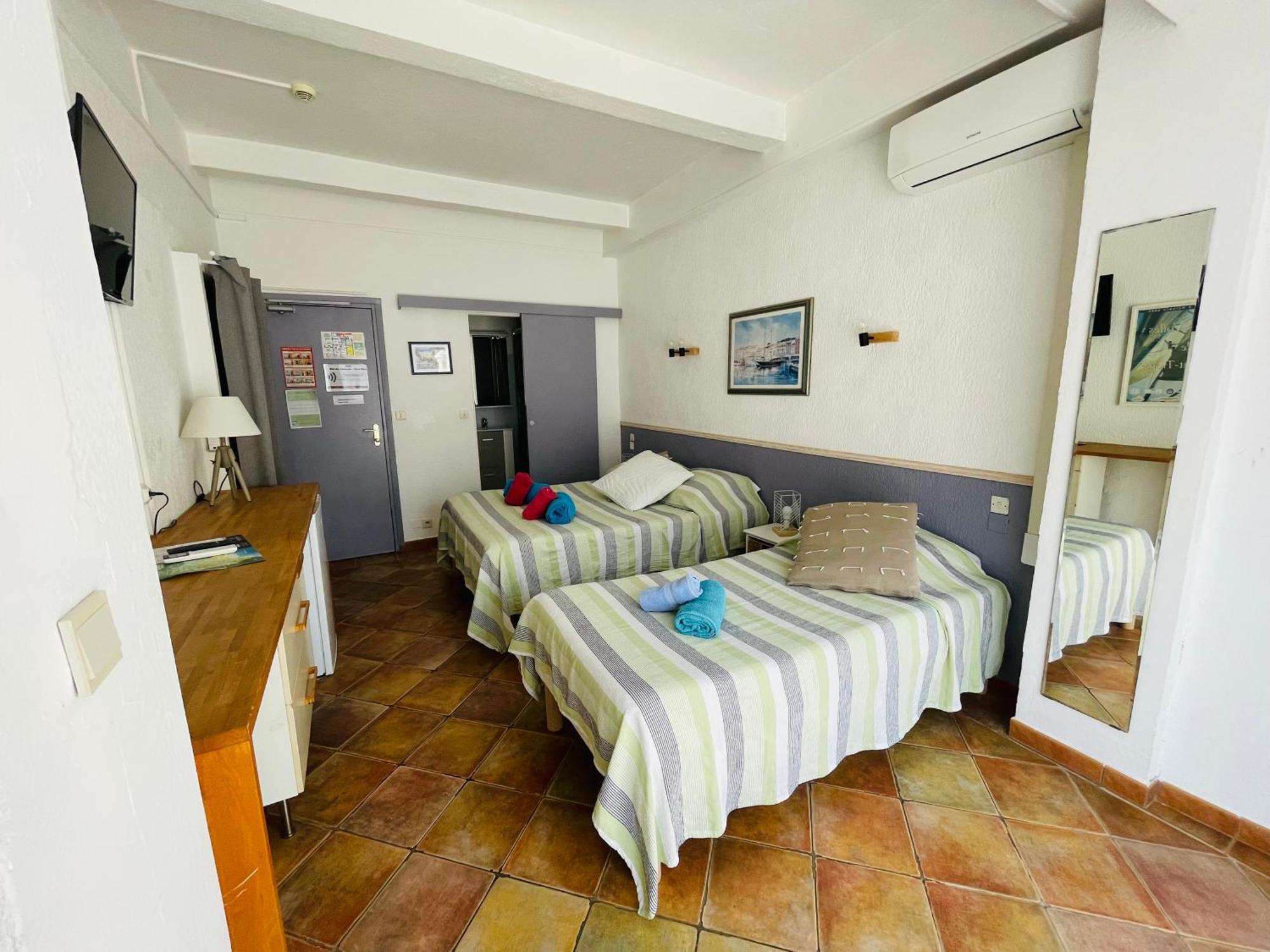Hotel L'Escale Au Soleil سانت أي جولف المظهر الخارجي الصورة