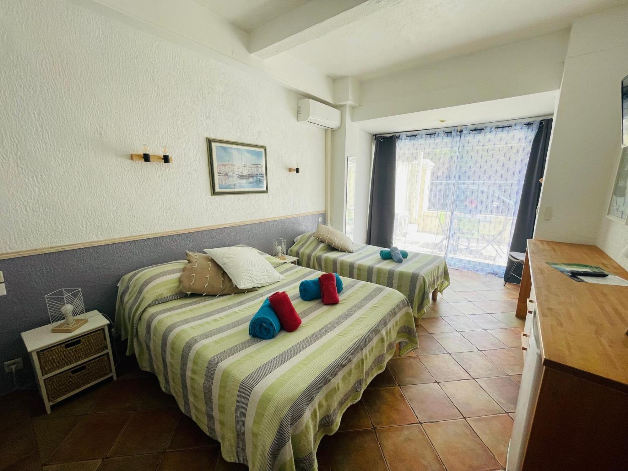 Hotel L'Escale Au Soleil سانت أي جولف المظهر الخارجي الصورة