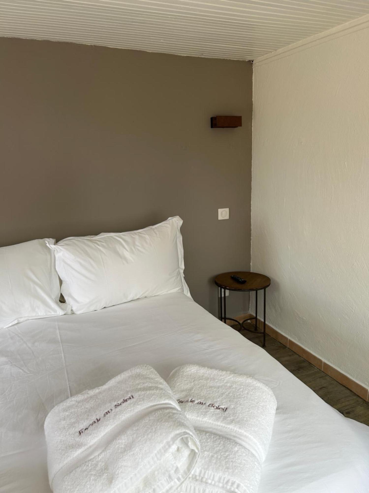 Hotel L'Escale Au Soleil سانت أي جولف المظهر الخارجي الصورة